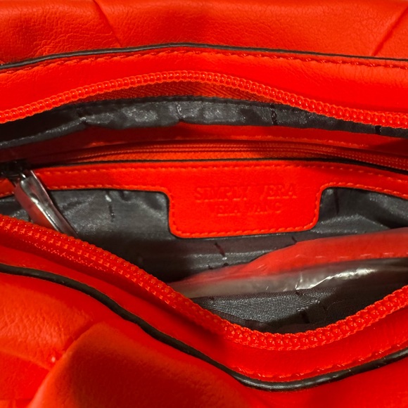 NWOT Simply Vera Vera Wang Ganesa Shoulder Bag - Picture 3 of 5